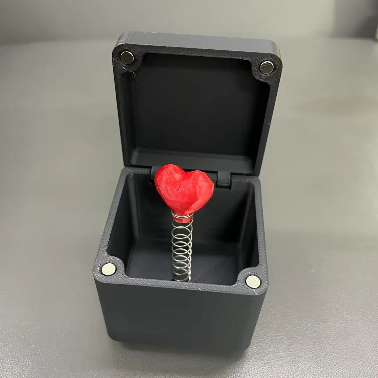 Regalo broma con dedo medio